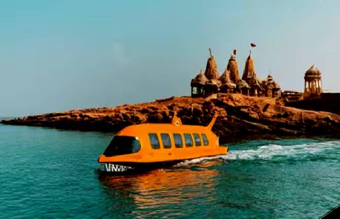 A tourist submarine for all visitors to visit submerged Dwaraka remains