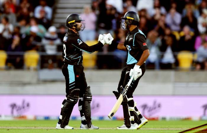 Rachin Ravindra and Devon Conway have set platform for NZ to score 215