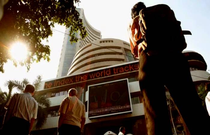 Stock Markets dips huge on Monday the 26th Feb