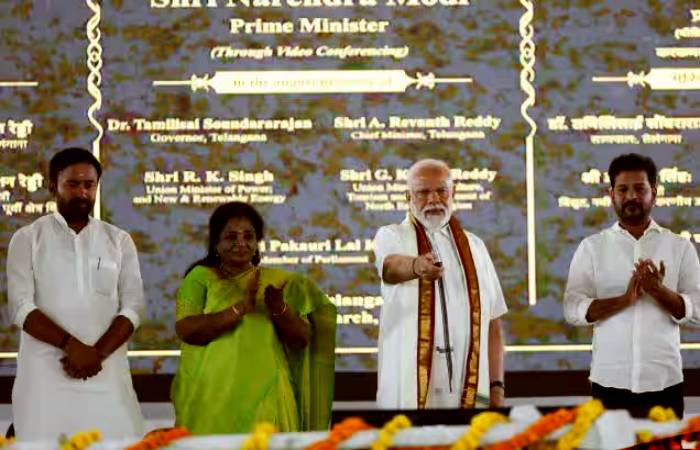 Prime Minister Modi inaugurated new projects in Telangana