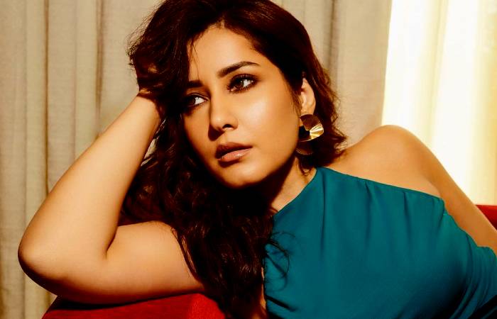Raashii Khanna is highly captivating in this outfit
