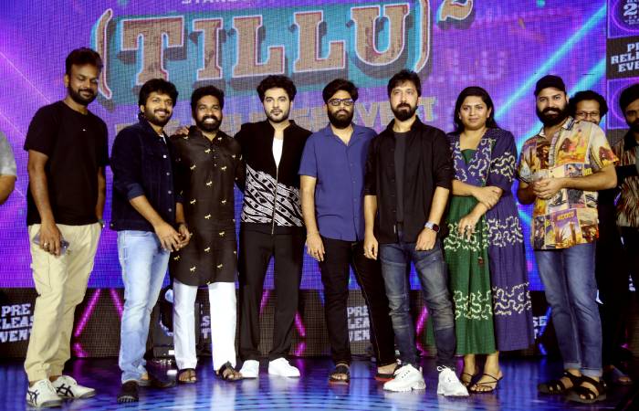 Tillu Square team with all young directors at the pre-release event