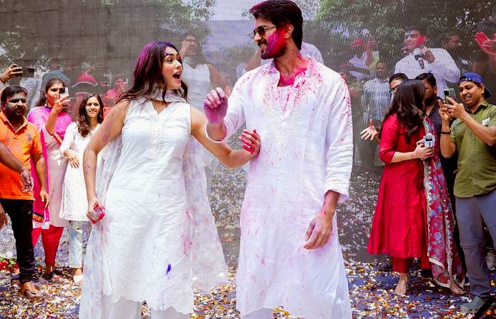 Vijay Deverakonda and Mrunal Thakur at the Family Star 3rd single is out now