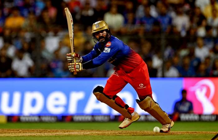 Dinesh Karthik finished well for RCB with an aggressive 50