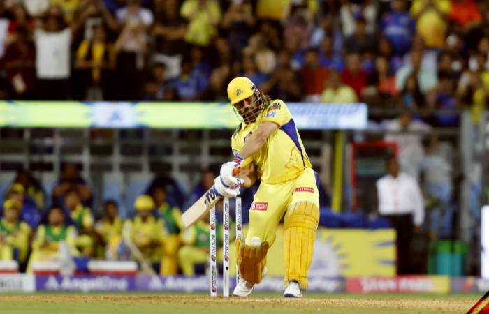 MS Dhoni with his hattrick sixes gave CSK huge finish in the match