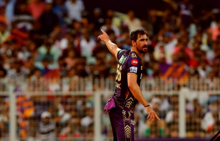 Mitchell Starc took important wickets to set up an easy chasing target for KKR