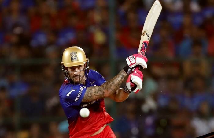 Faf du Plessis scored huge fifty to give RCB a rather easy win in chase