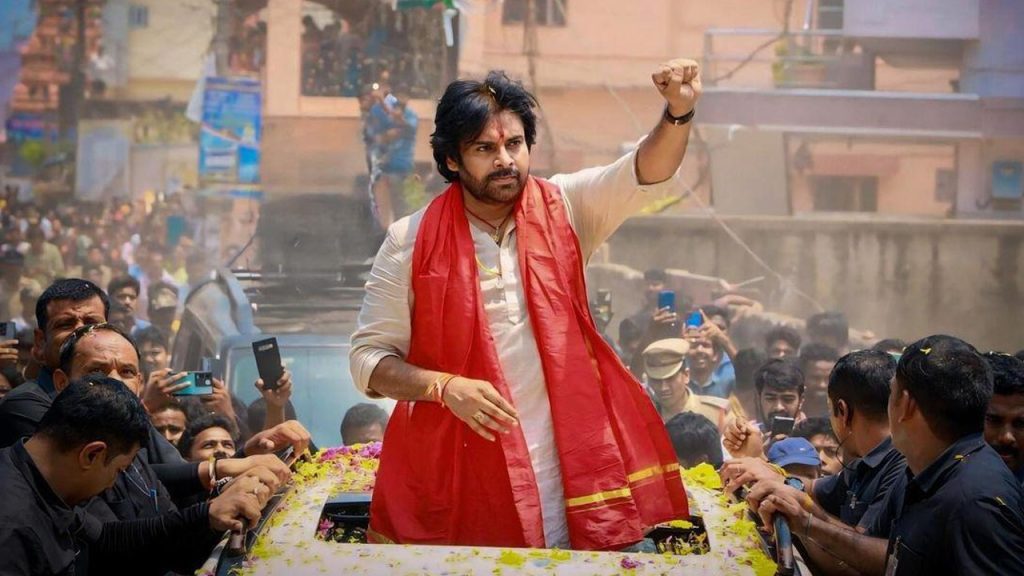 Pawan Kalyan Applauds Tamil Director
