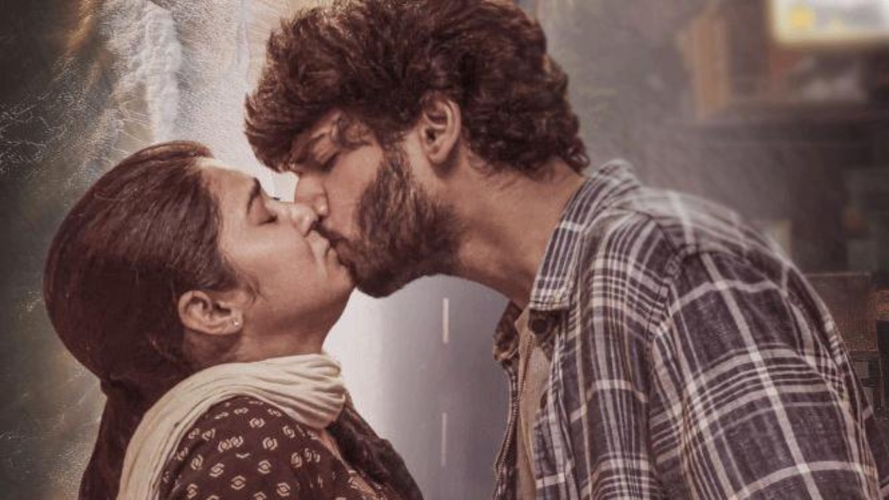 Beauty director reveals actor practised kiss scene 12 times