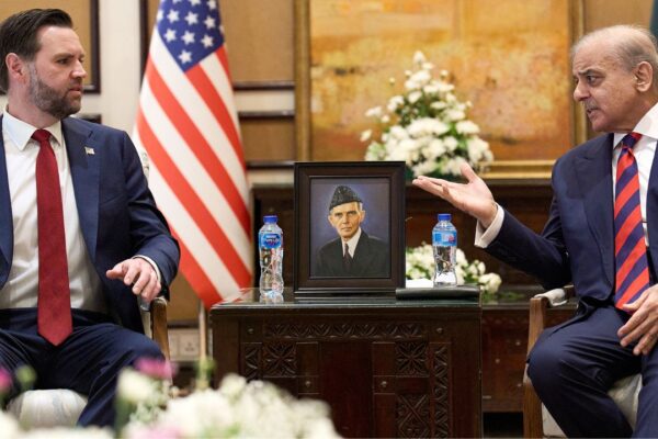 US-Iran talks fail as Pakistan sends troops and jets to Saudi Arabia