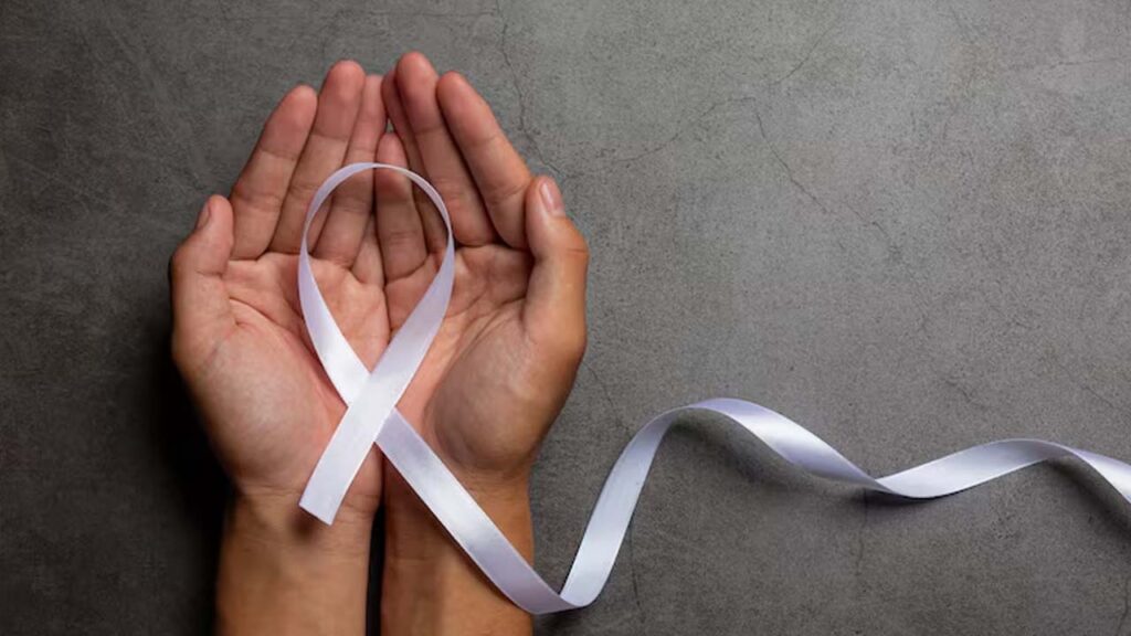 Oncologists Warn About These 5 Signs Of Cancer Most Commonly