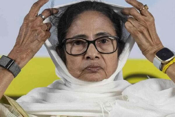Fear in Mamata Banerjee’s eyes.. Is Bengal going to loose?
