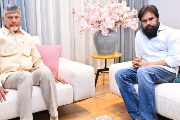Chandrababu Naidu Visits Pawan Kalyan After Surgery, Inquires About Health